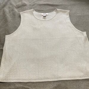 Silver metallic sleeveless sweater size 3x